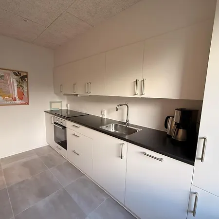 Appartement Cozy, Totally Renovated Apartment, Sleeps 6 *